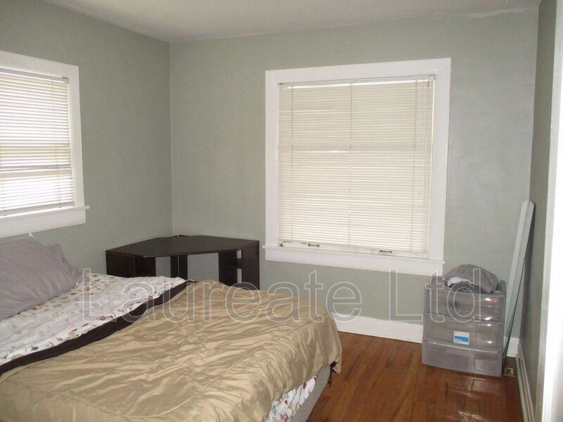953 Garfield St - Photo 6 of 8