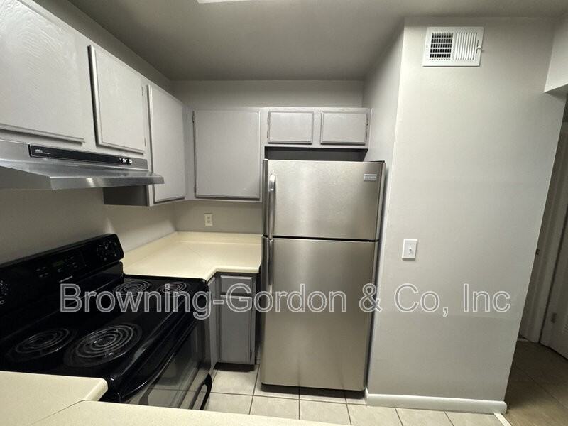 1308 Caldwell Ave - Photo 6 of 12