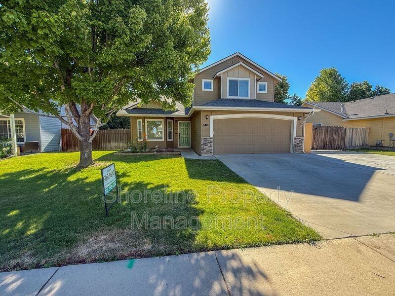 3420 N Oakstone Ave - Photo 2 of 42