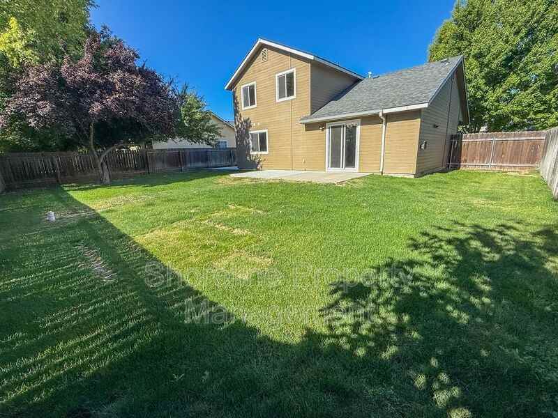 3420 N Oakstone Ave - Photo 7 of 42