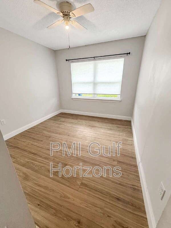 6606 Hampton Rd - Photo 4 of 15