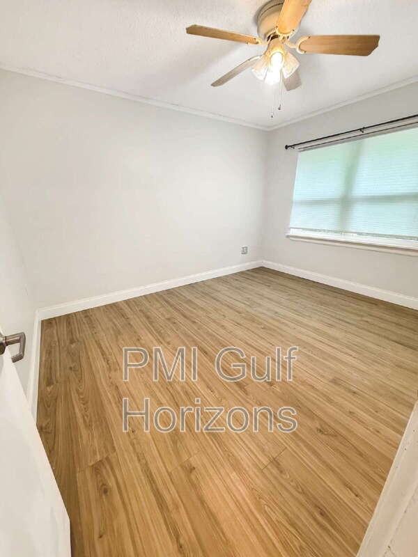 6606 Hampton Rd - Photo 6 of 15