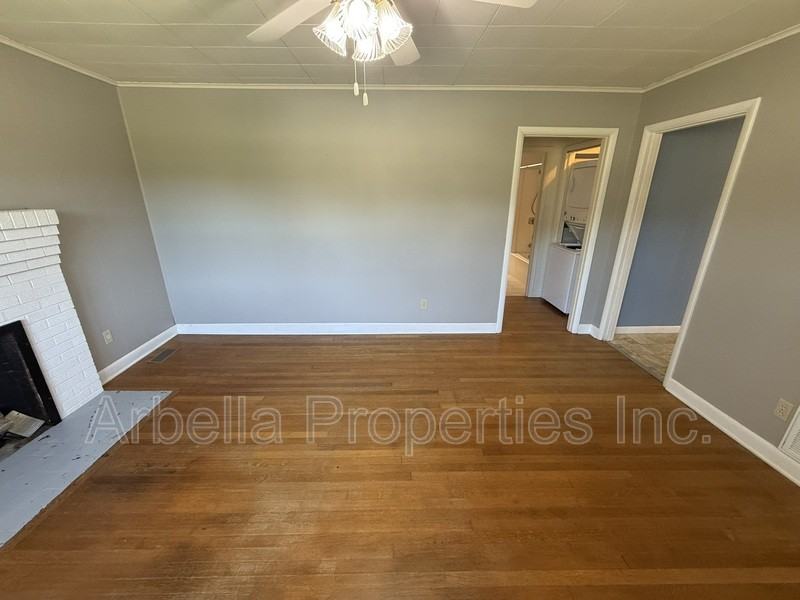 2239 Buckingham Rd - Photo 3 of 27