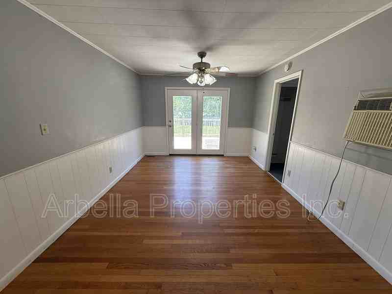 2239 Buckingham Rd - Photo 7 of 27