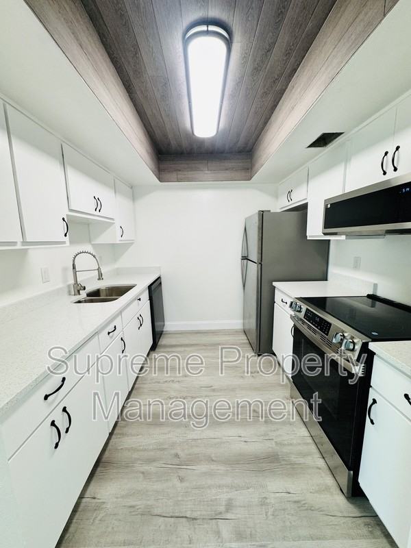 3154 Pine Tree Ave #2 - Photo 2 of 7