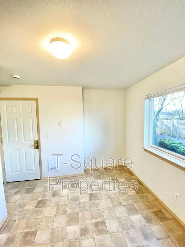 717 Cedar Ave #103 - Photo 5 of 15