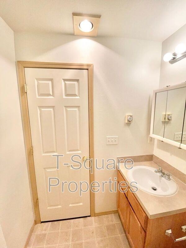 717 Cedar Ave #103 - Photo 6 of 15