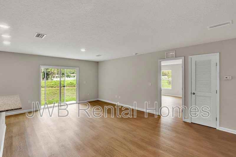 2019 Benedict Rd - Photo 7 of 20