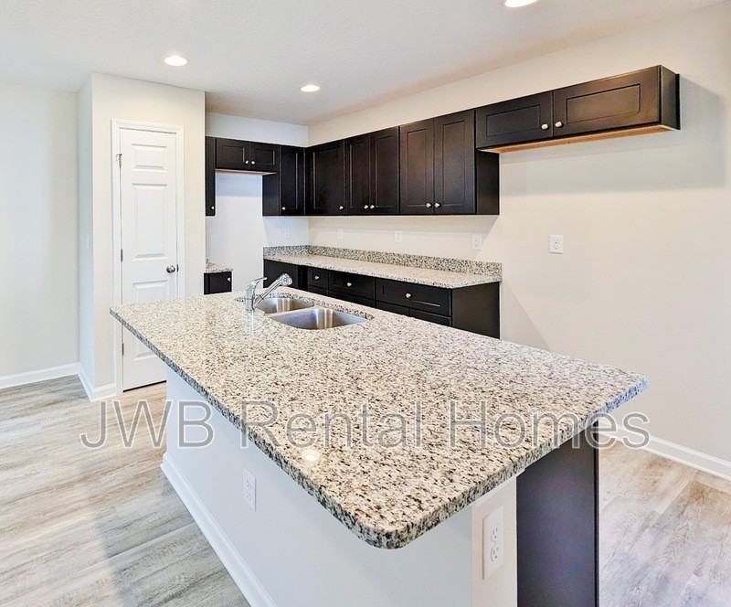 9075 Eaton Ave - Photo 2 of 12
