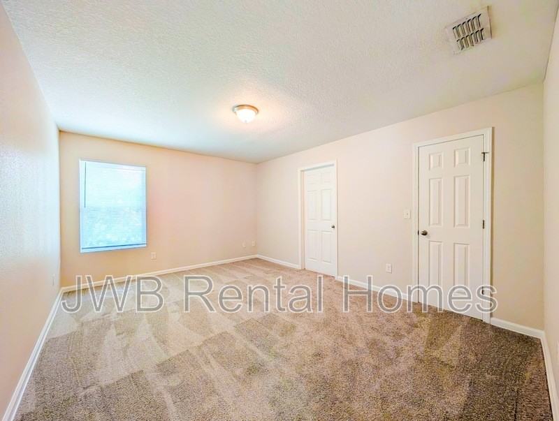 156 Odell St - Photo 6 of 17
