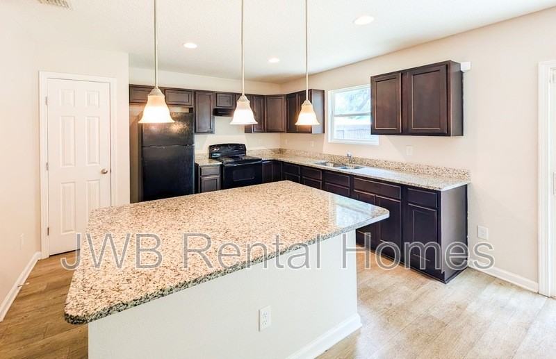 8818 Cocoa Ave - Photo 2 of 16