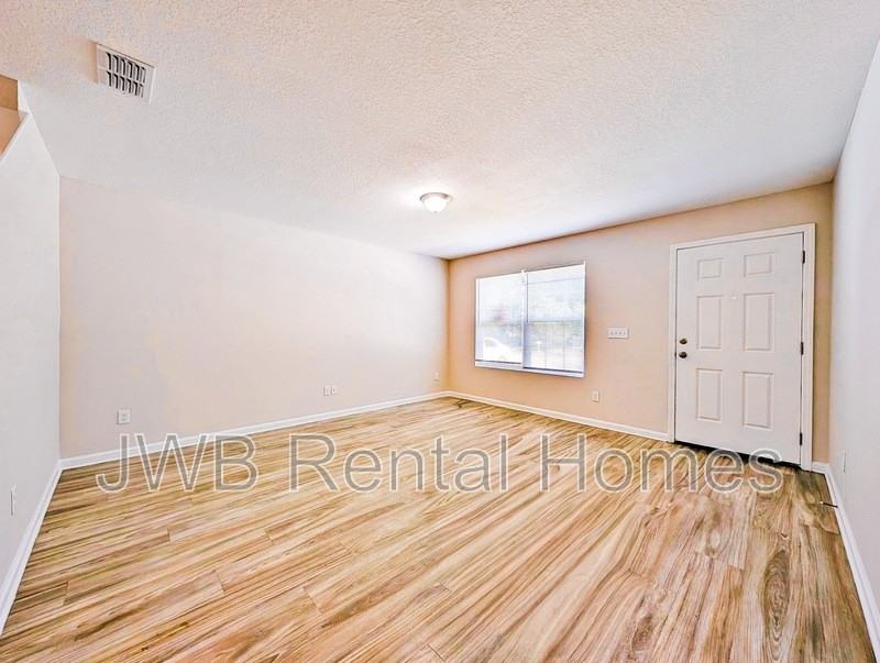 8824 Galveston Ave - Photo 6 of 12