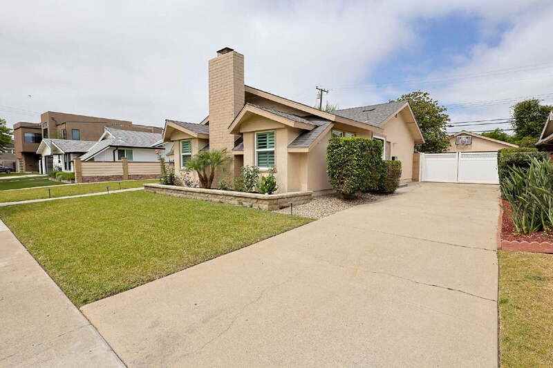12581 Foster Rd - Photo 2 of 33