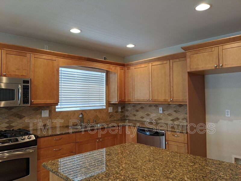 2537 Brunswick Dr - Photo 3 of 14