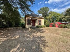 featured image of 2512 Merwin St