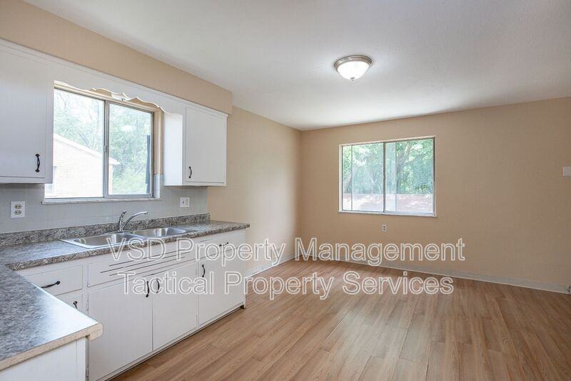 19758 Maple Heights Blvd #UP - Photo 5 of 21