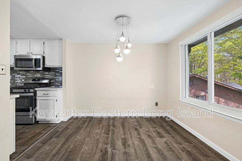104 Birchwood Rd - Photo 2 of 4