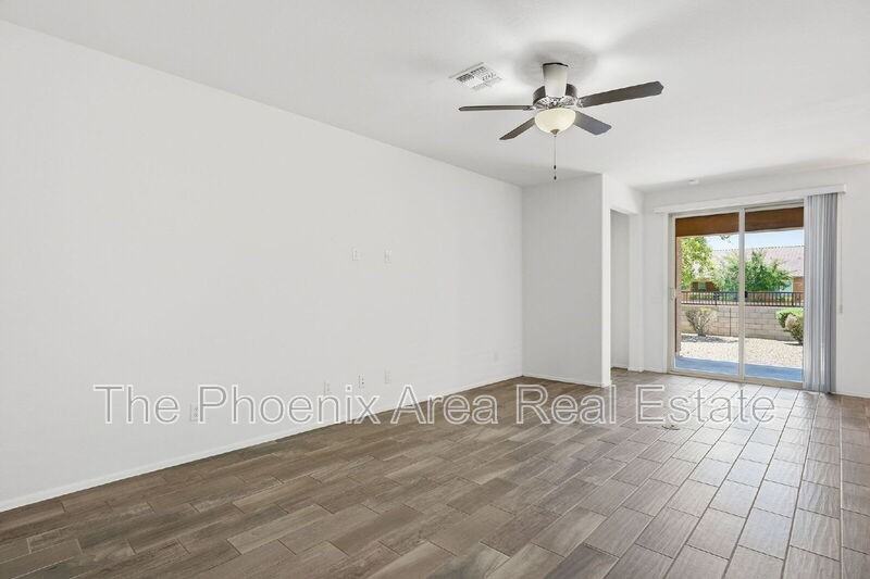 5263 W Leodra Ln - Photo 3 of 33