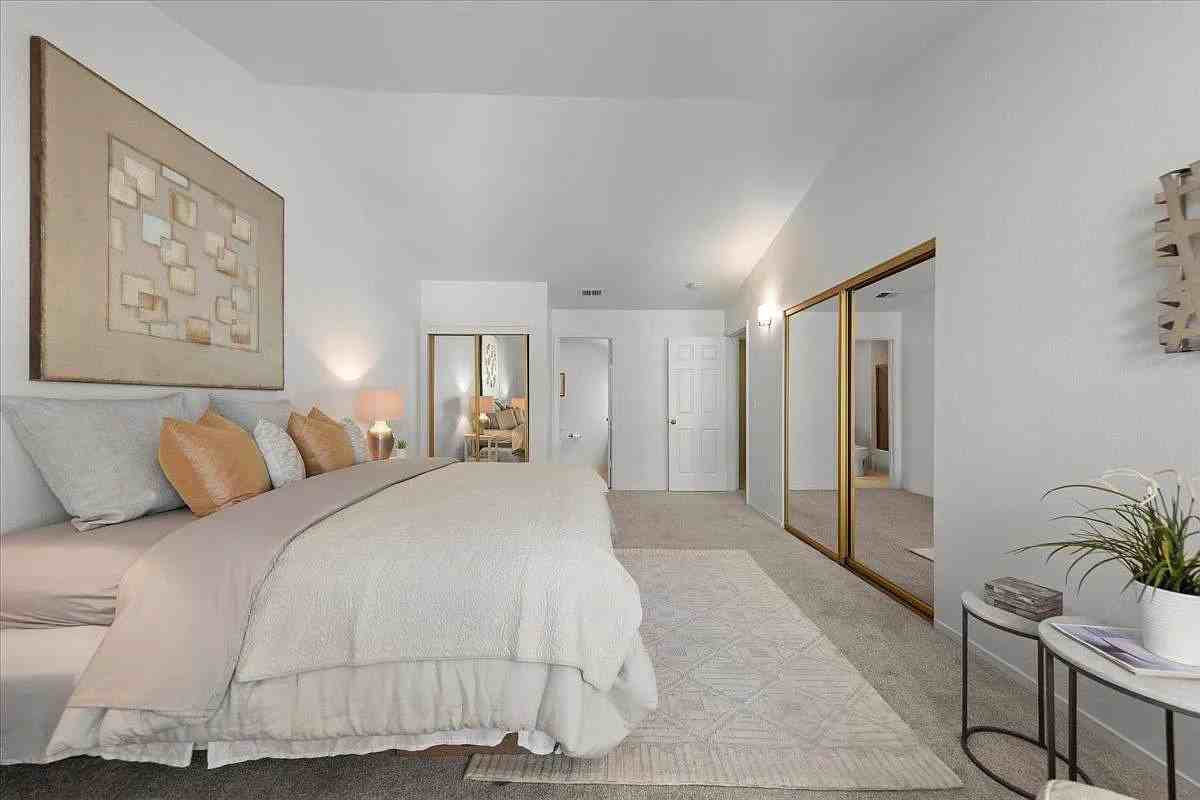 2392 N Main St #E1 - Photo 7 of 12