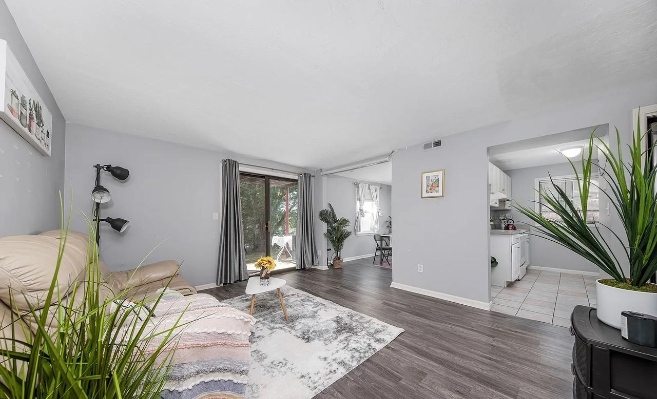 25 Rockland St - Photo 6 of 9