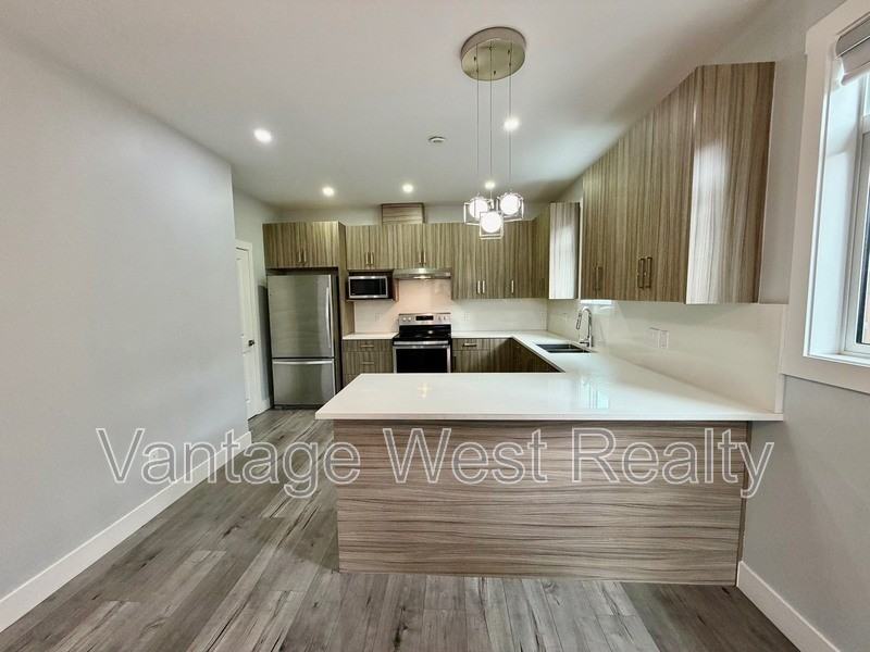 750 Glenwood Ave - Photo 2 of 33