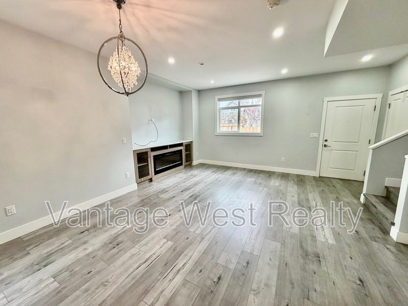 750 Glenwood Ave - Photo 6 of 33