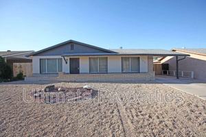 featured image of 3832 W Acapulco Ln