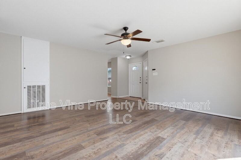 6810 Saharastone Dr - Photo 6 of 23