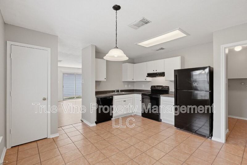 6810 Saharastone Dr - Photo 7 of 23