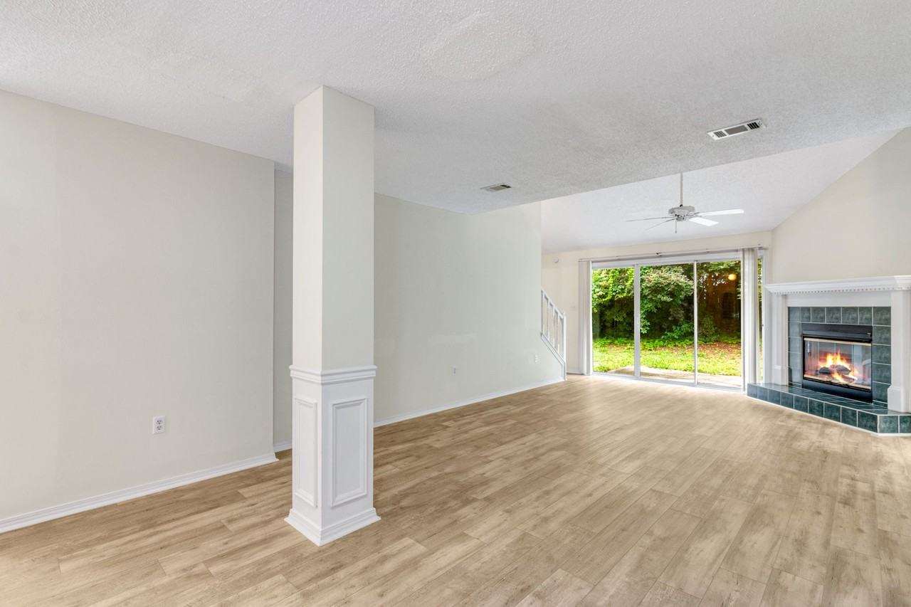 917 Claeven Cir - Photo 5 of 20