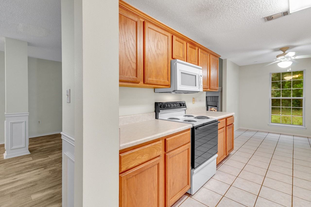 917 Claeven Cir - Photo 7 of 20