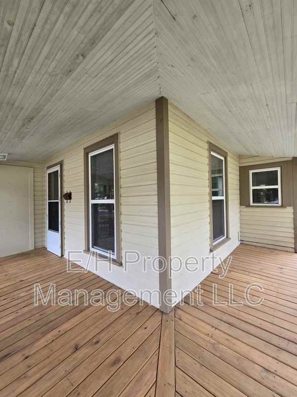 322 N Park Ave - Photo 6 of 29