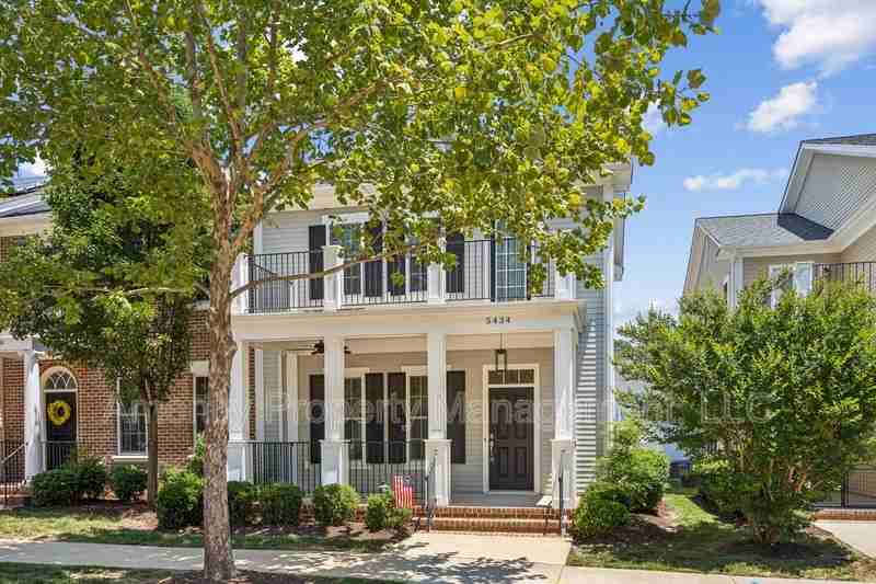 5434 Center St - Photo 2 of 31