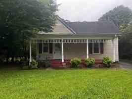 featured image of 210 Stewart St