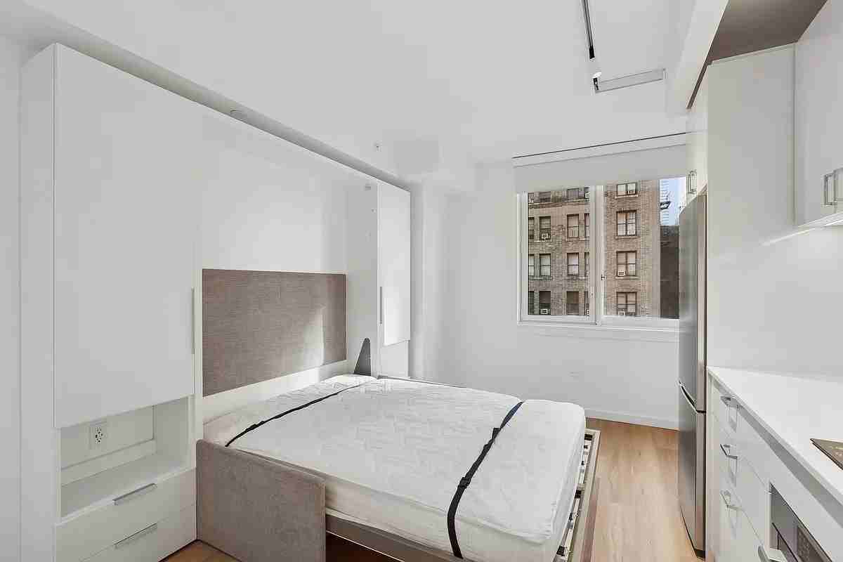 266 W 96th St - Photo 3 of 17