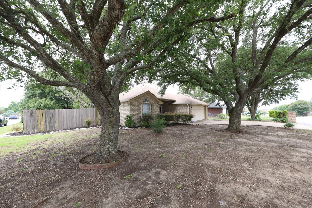 5301 Williams Dr - Photo 3 of 20