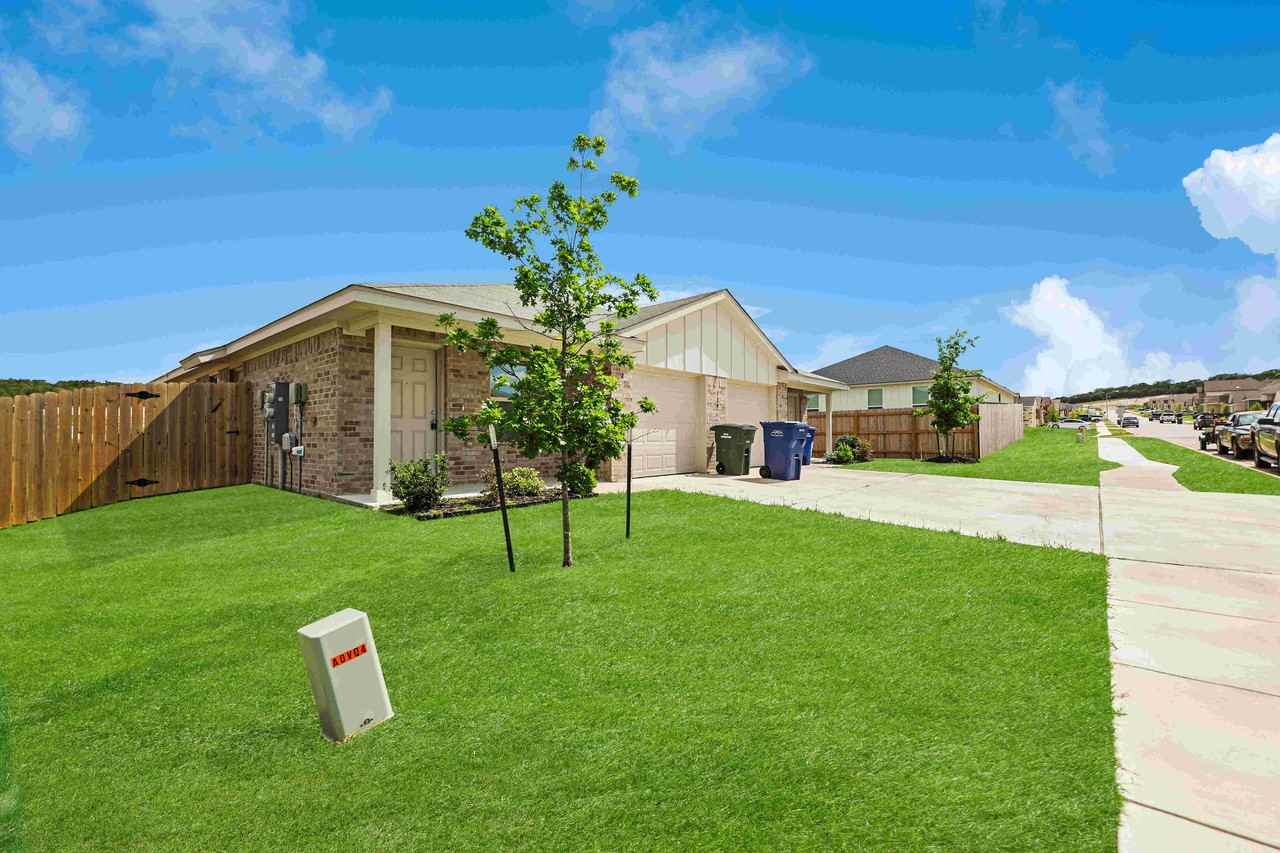 129 Wind Ridge Dr - Photo 2 of 6