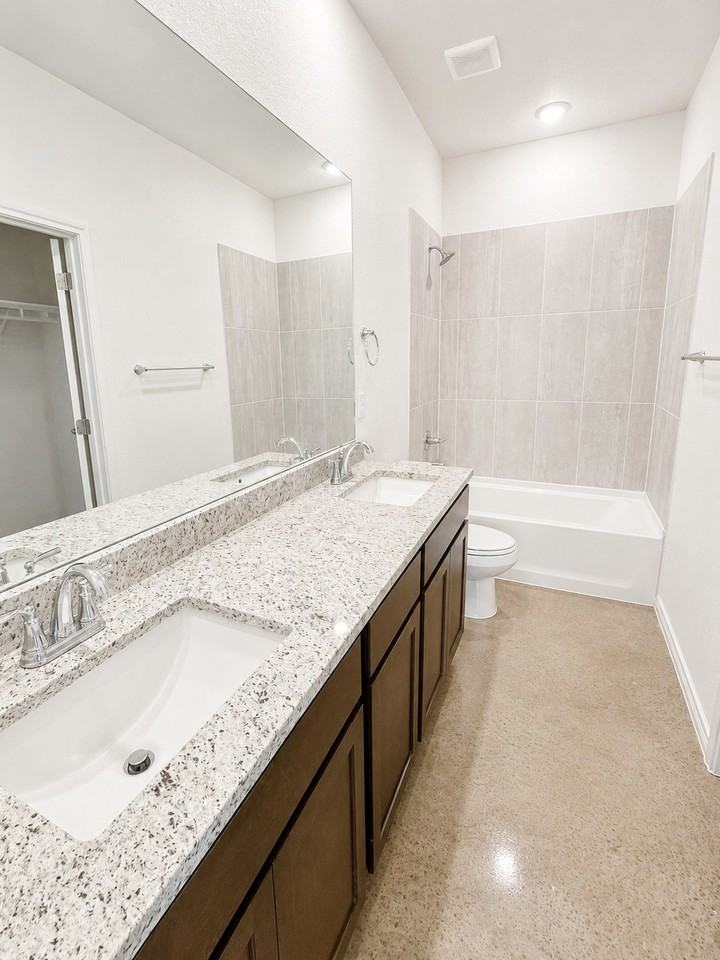3802 American Elm Dr - Photo 5 of 5