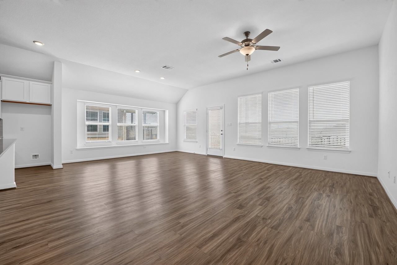 516 Panzano Dr - Photo 3 of 33