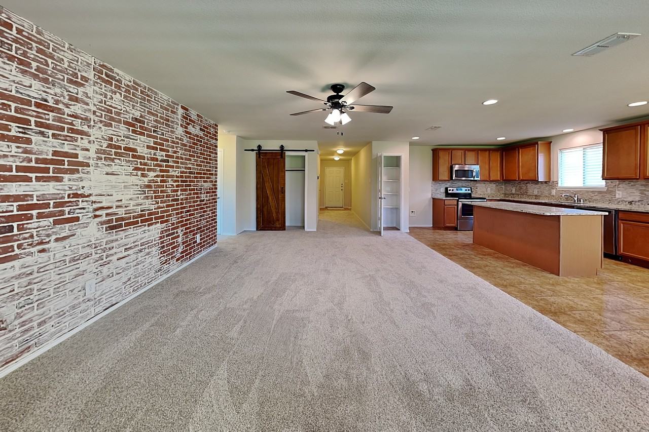 1112 Rivers Creek Ln - Photo 2 of 17