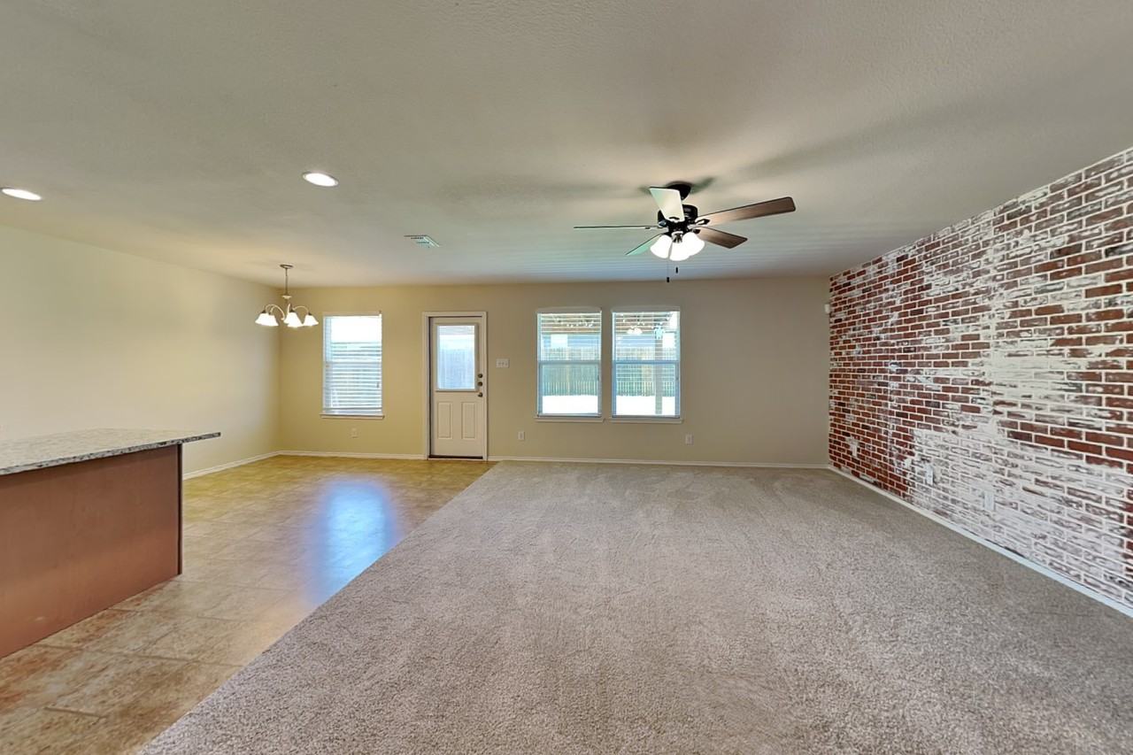 1112 Rivers Creek Ln - Photo 3 of 17