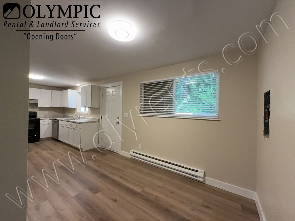 923 Kaiser Rd Nw - Photo 3 of 10