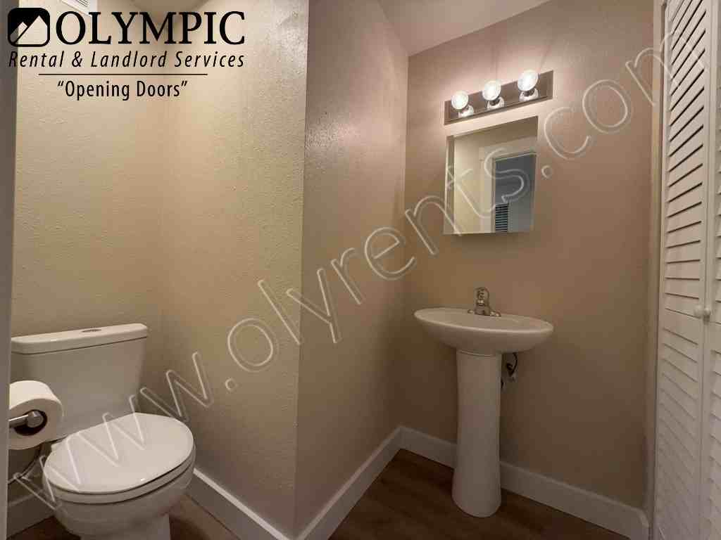 923 Kaiser Rd Nw - Photo 6 of 10