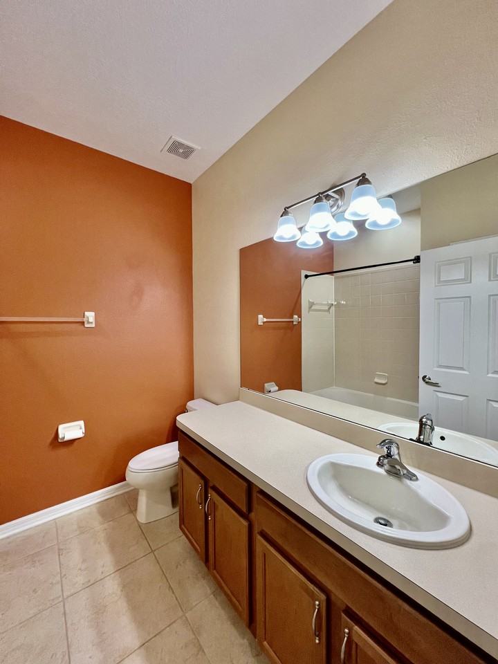 9606 Oak Glade Ave - Photo 6 of 32