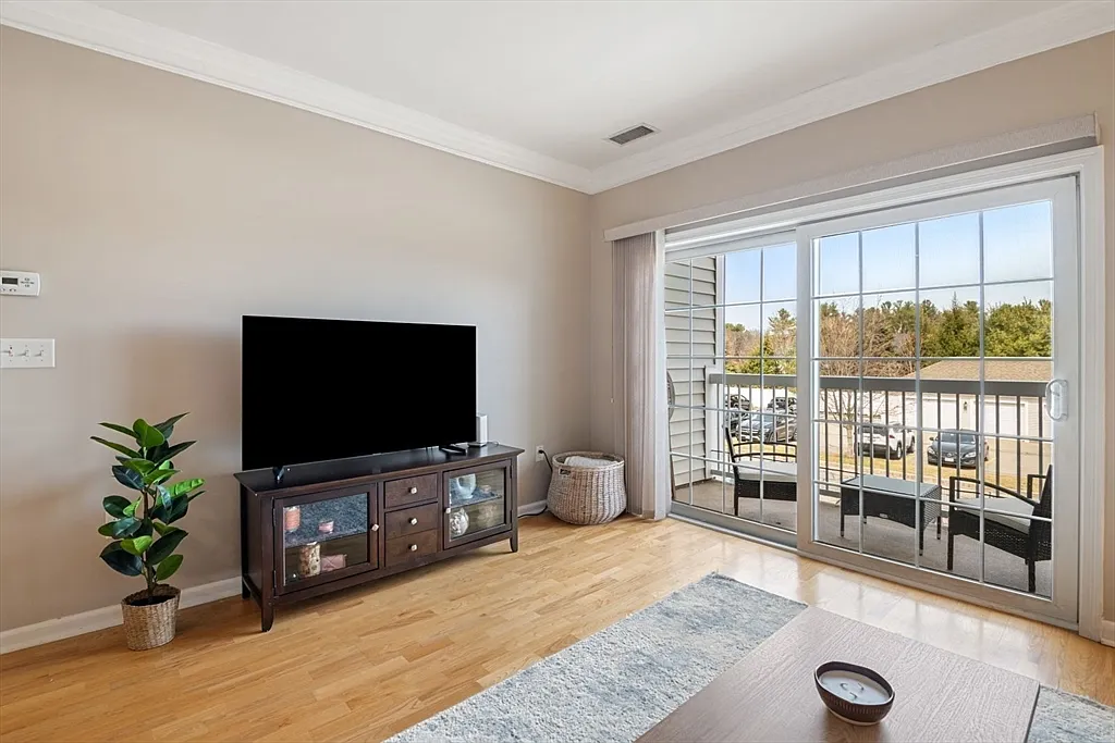 204 Clocktower Dr - Photo 7 of 20