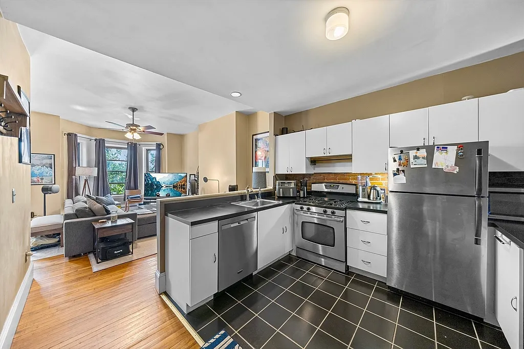 397 Main St - Photo 2 of 12