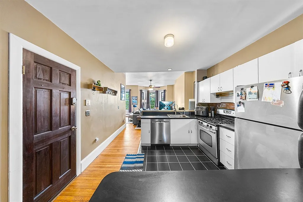 397 Main St - Photo 4 of 12