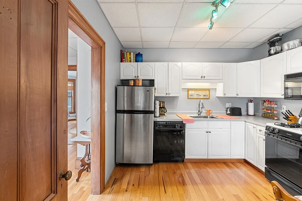 115 W Emerson St - Photo 5 of 16