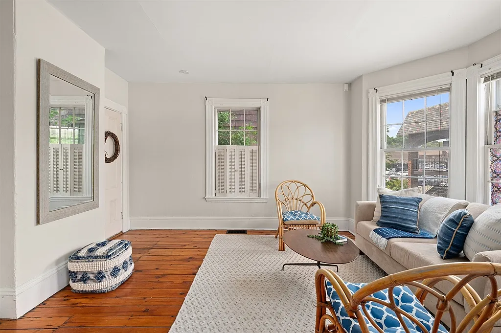 148 Pleasant St - Photo 2 of 21