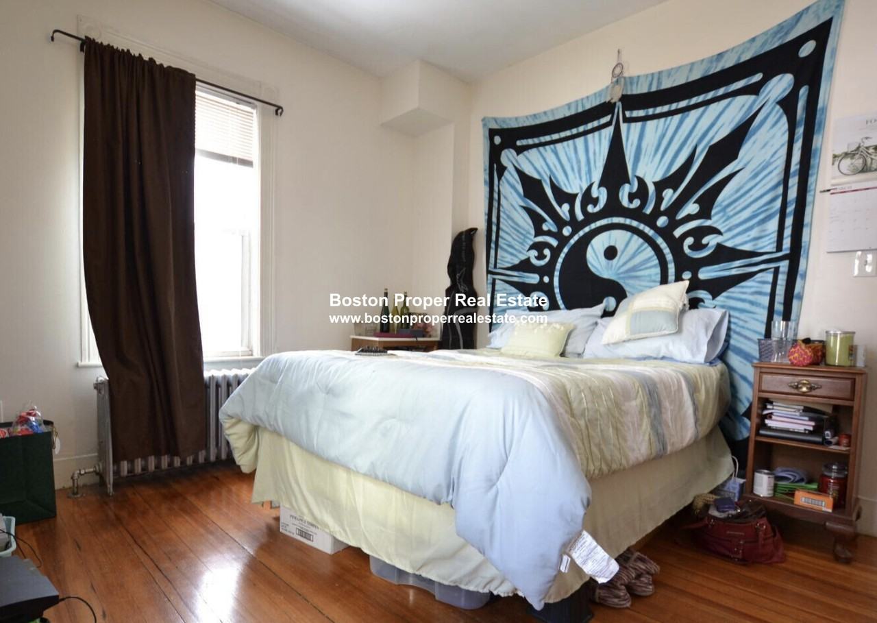 140 Brooks St #1 - Photo 2 of 20